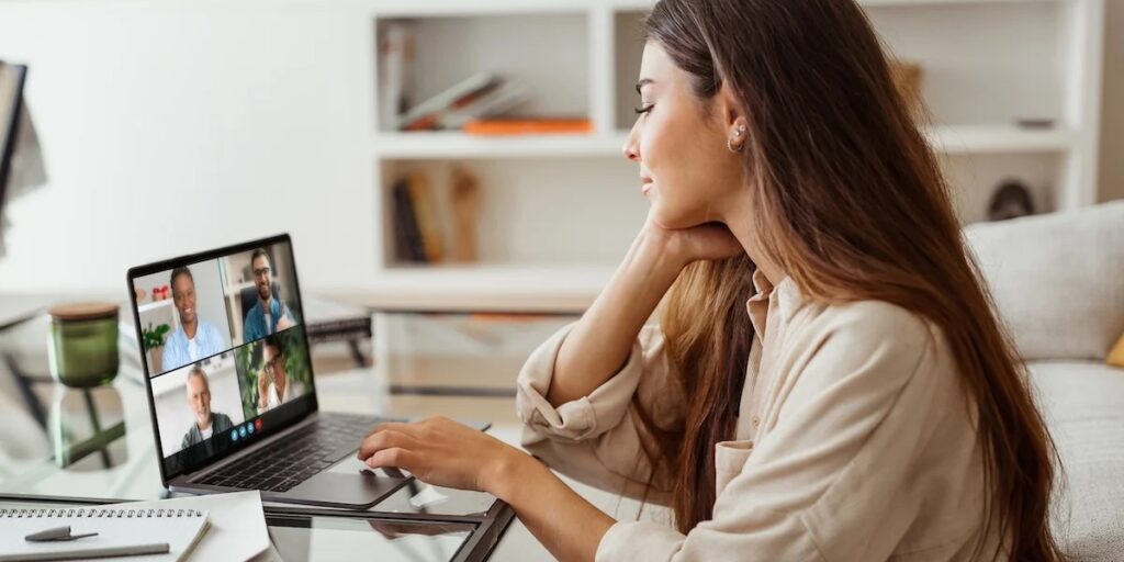 کار هیبریدی؛ راهکار رشد کسب و کارها