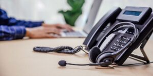 5 مزیت تلفن اینترنتی VoIP برای کاهش هزینه ها