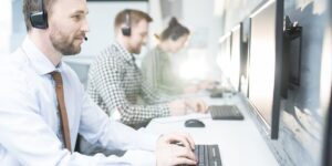 5 مزیت تلفن اینترنتی VoIP برای کاهش هزینه ها