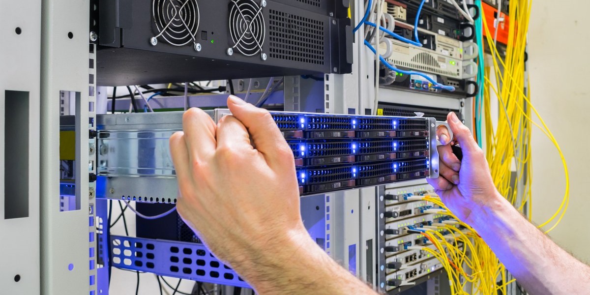 خرید سرور مناسب ماینینگ